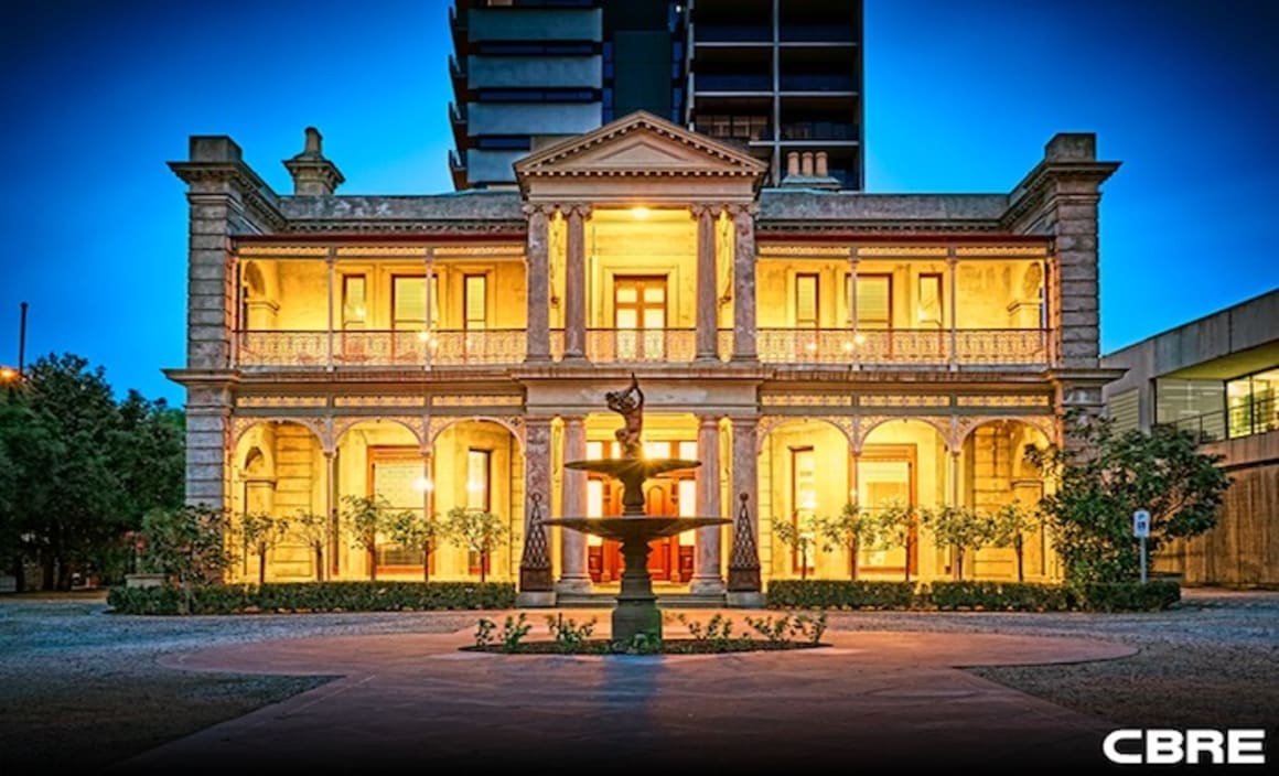 Iconic St Kilda building goes wanting