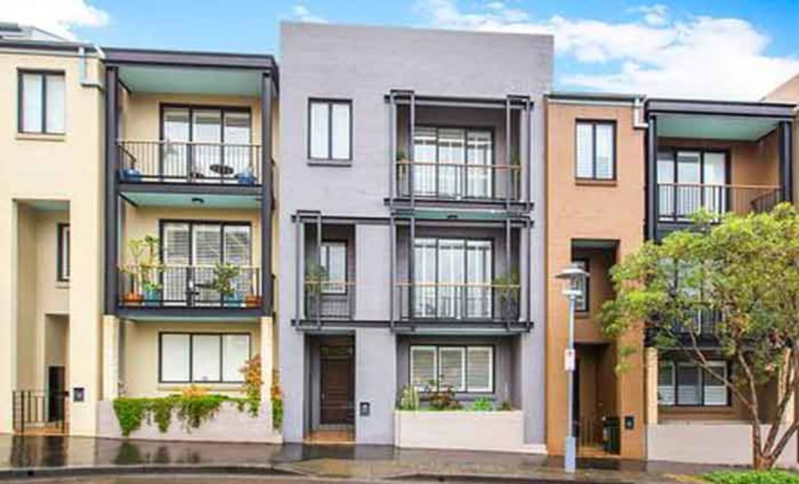 Darryn Lyons sells Jacksons Landing, Pyrmont terrace