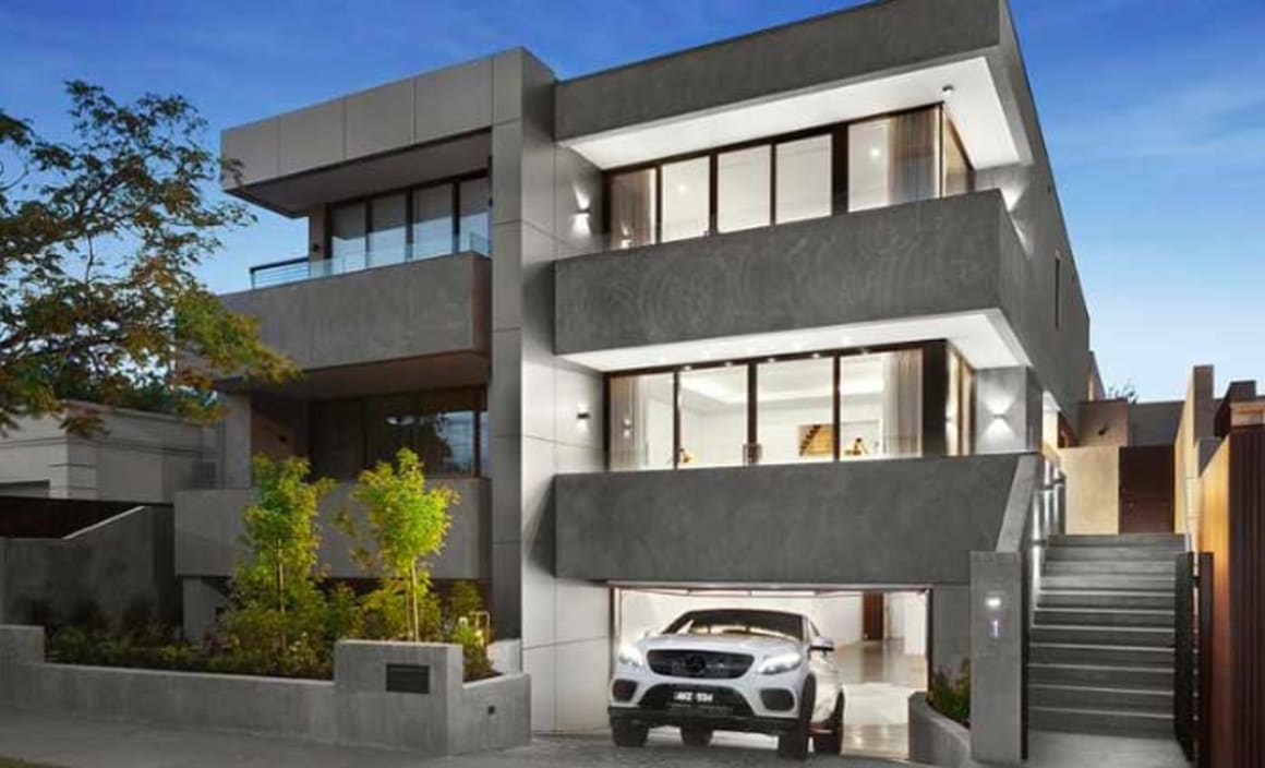 Boom time clearance rate for Sydney, Melbourne auctions 