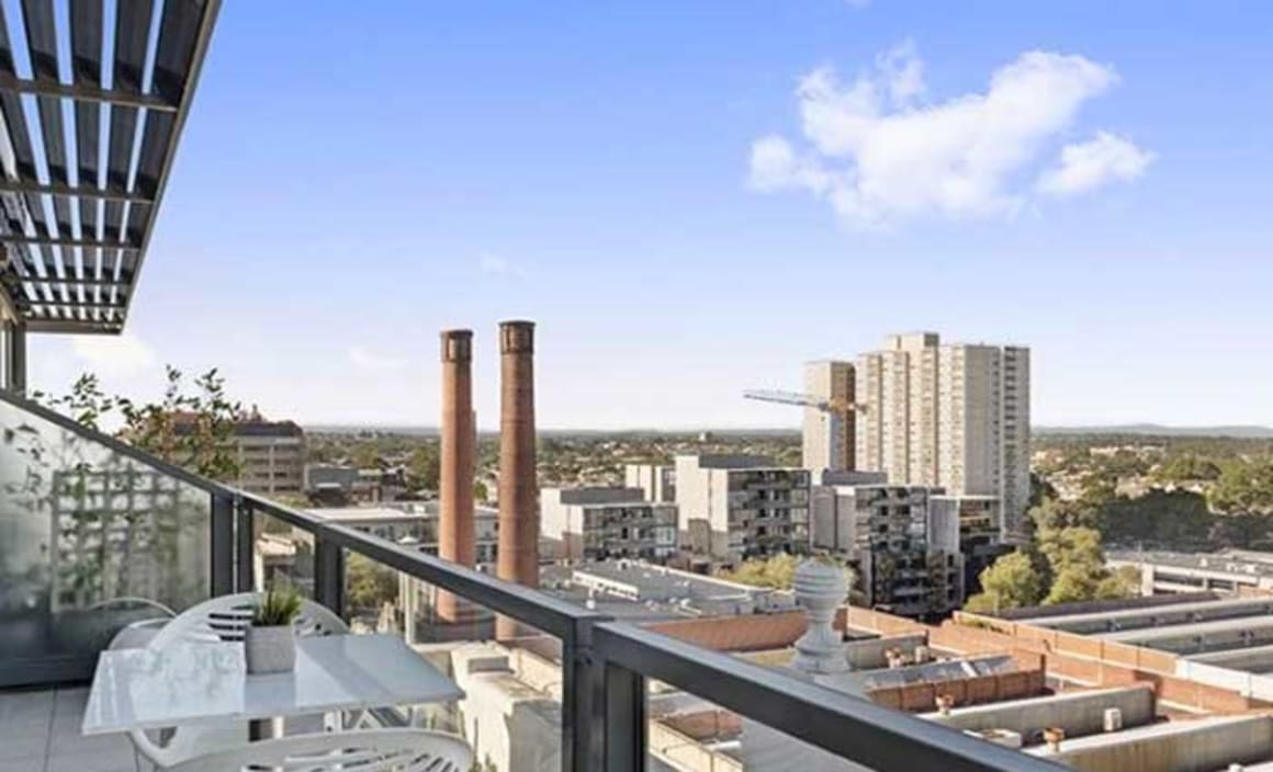 Offspring star Linda Cropper buys Collingwood apartment