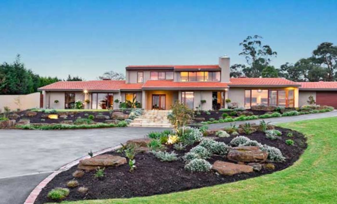 Tim Cahill buys in Melbourne