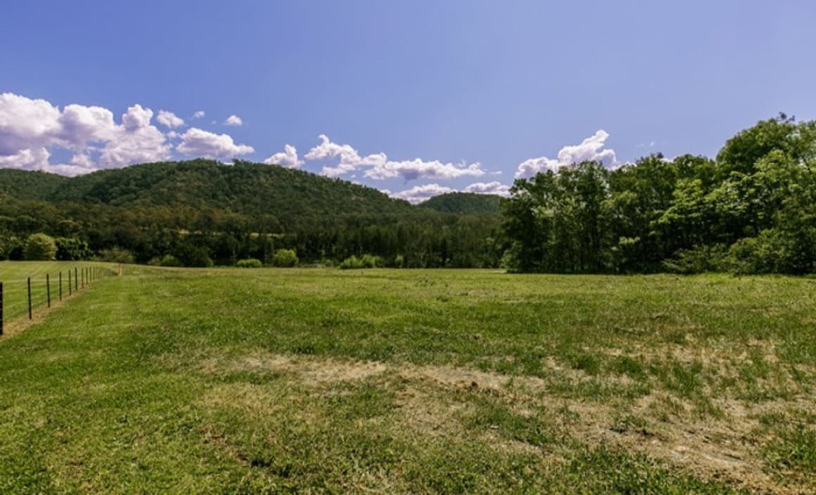 Castlereagh lots snapped up as NSW government auctions former quarry site