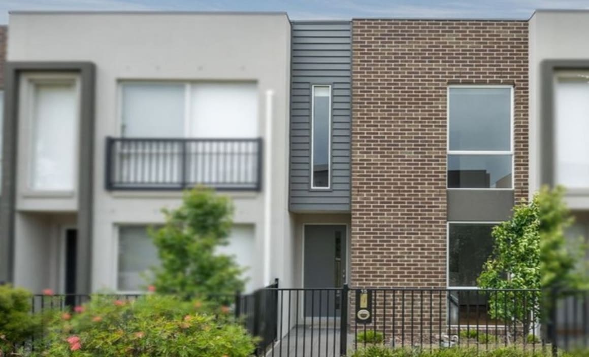 Mortgagee's Coburg North townhouse sold at auction