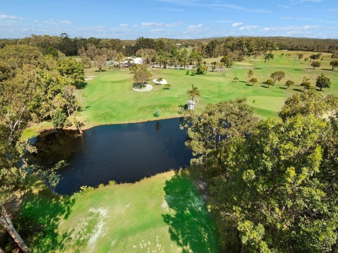 Noosa par 3 golf course listed for sale