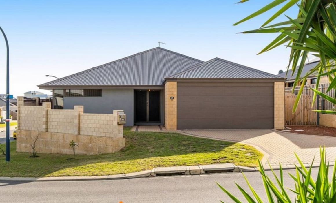 Halls Head, WA mortgagee home sold for $130,000 below initial asking price