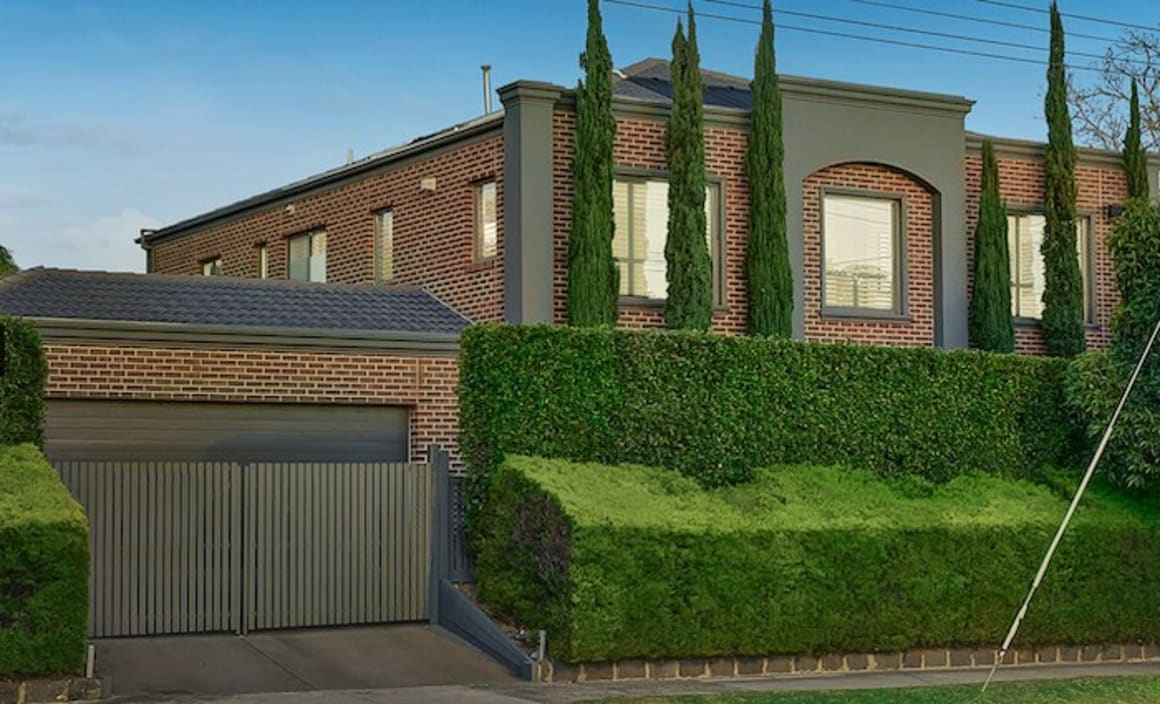 Dannii Minogue sells in improving Melbourne auction market