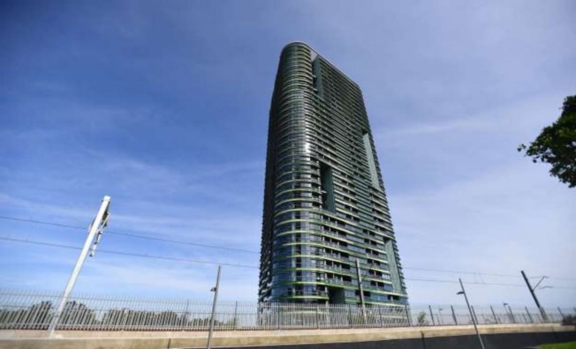 Opal Tower owners sue the NSW government