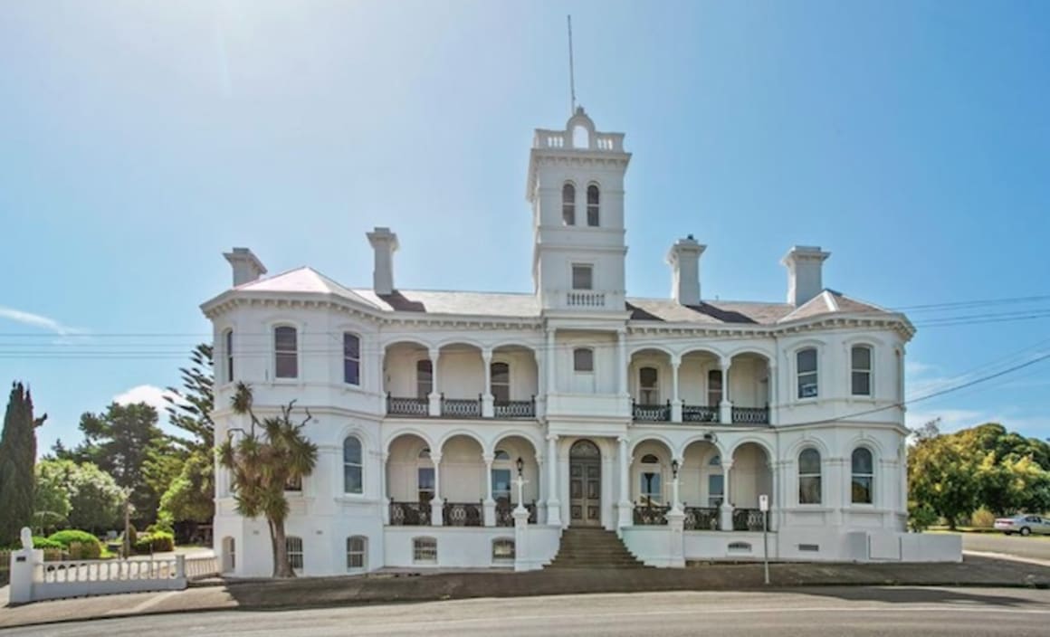 Queenscliff's iconic 'Hotel Q' up for sale