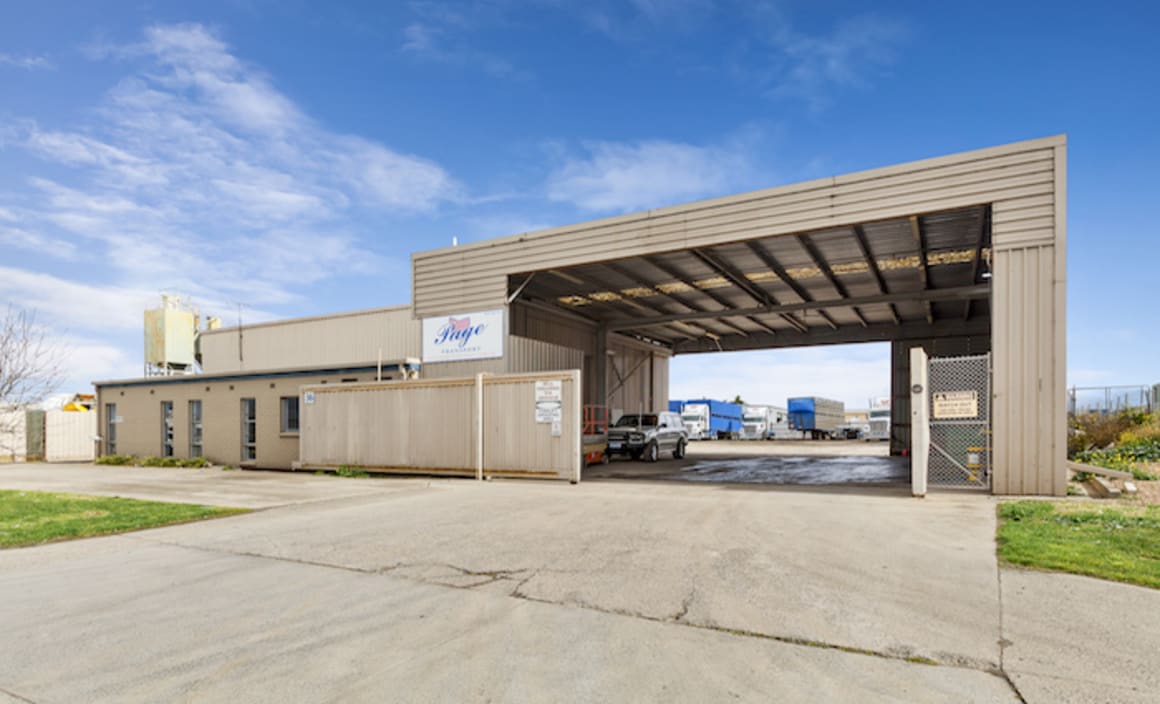 Warehouse for airport parking leased for $85,000 a year