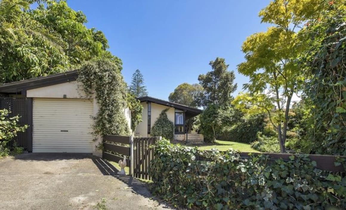 Mortgage broker Lizzie Buttrose lists Vaucluse home