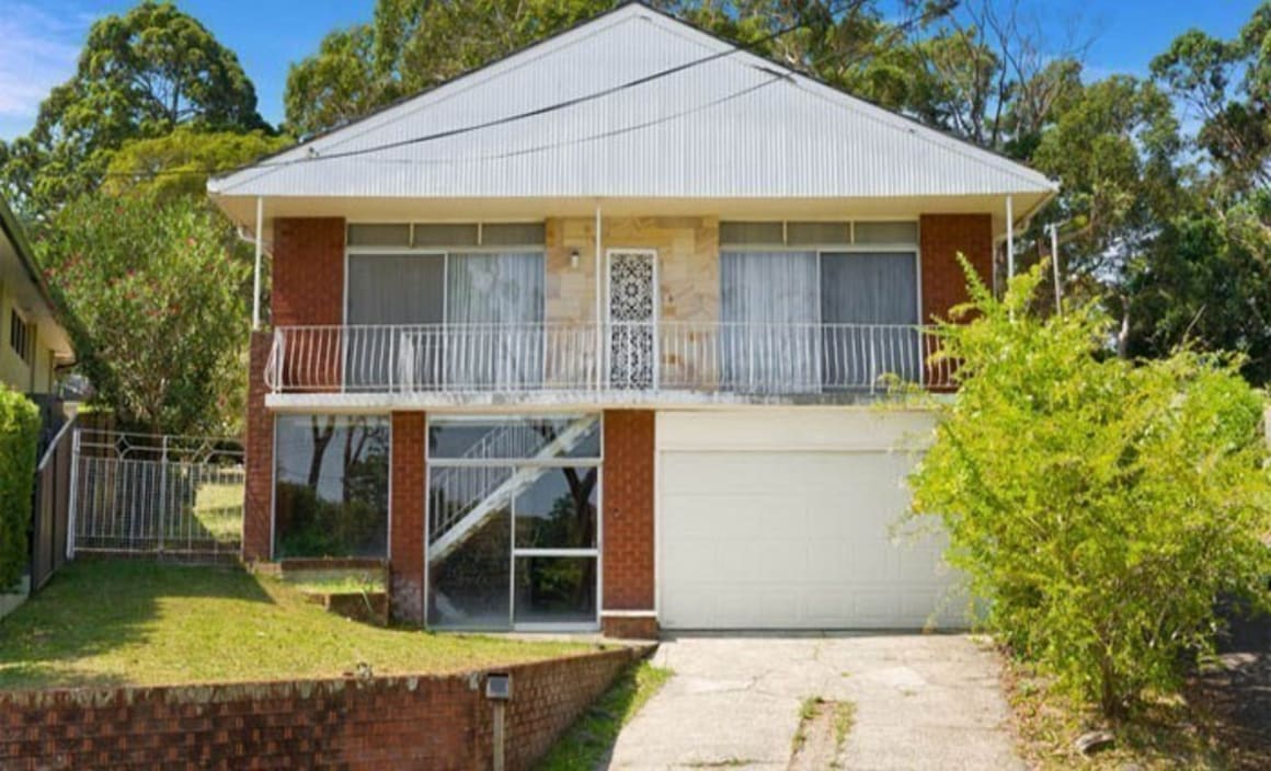 Adelaide House Rules winners Carly and Leighton spend 1...