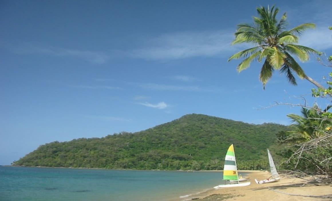 Dunk Island gets relisted by Peter Bond