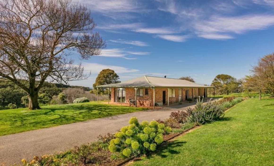 37 acre Flinders trophy home listed