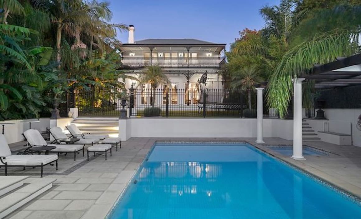 Sport and entertainment manager Ralph Carr lists Hawthorn home