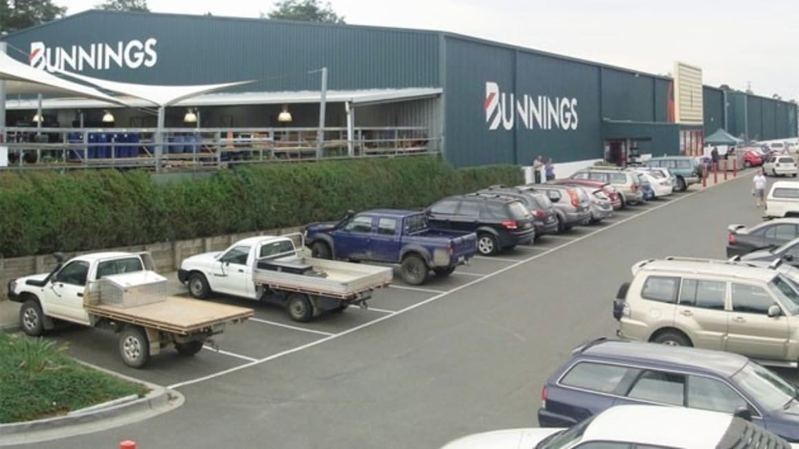 Bunnings Warragul store snapped up by Brisbane investor for $4.6 million as Coles versus Woolies DIY battle pushes up rents