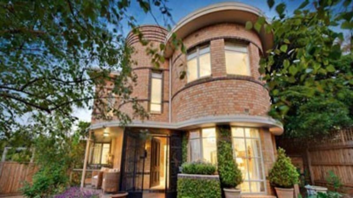 Melbourne auction tipping Characterfilled Art Deco home...