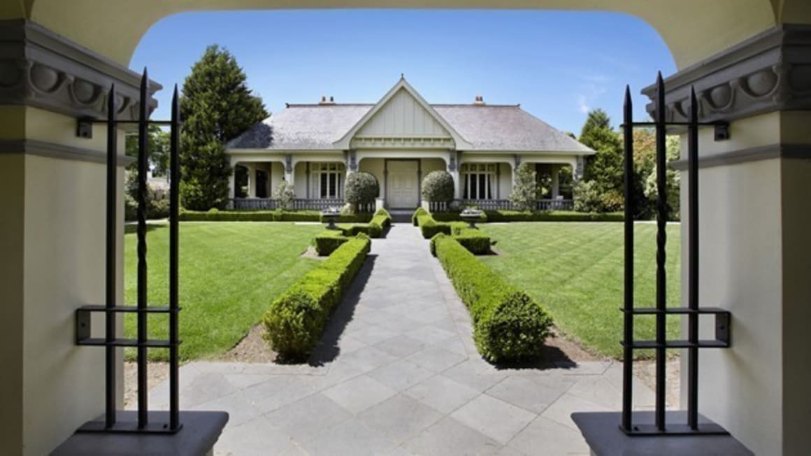 Offshore buyer secures 16 St Georges Road, Toorak from Peter Devitt in circa $20 million sale