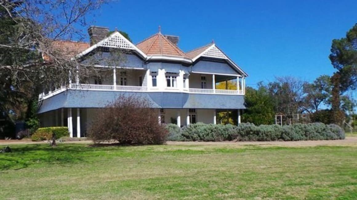 Glen Alpine, the Horbury Hunt designed mansion, listed