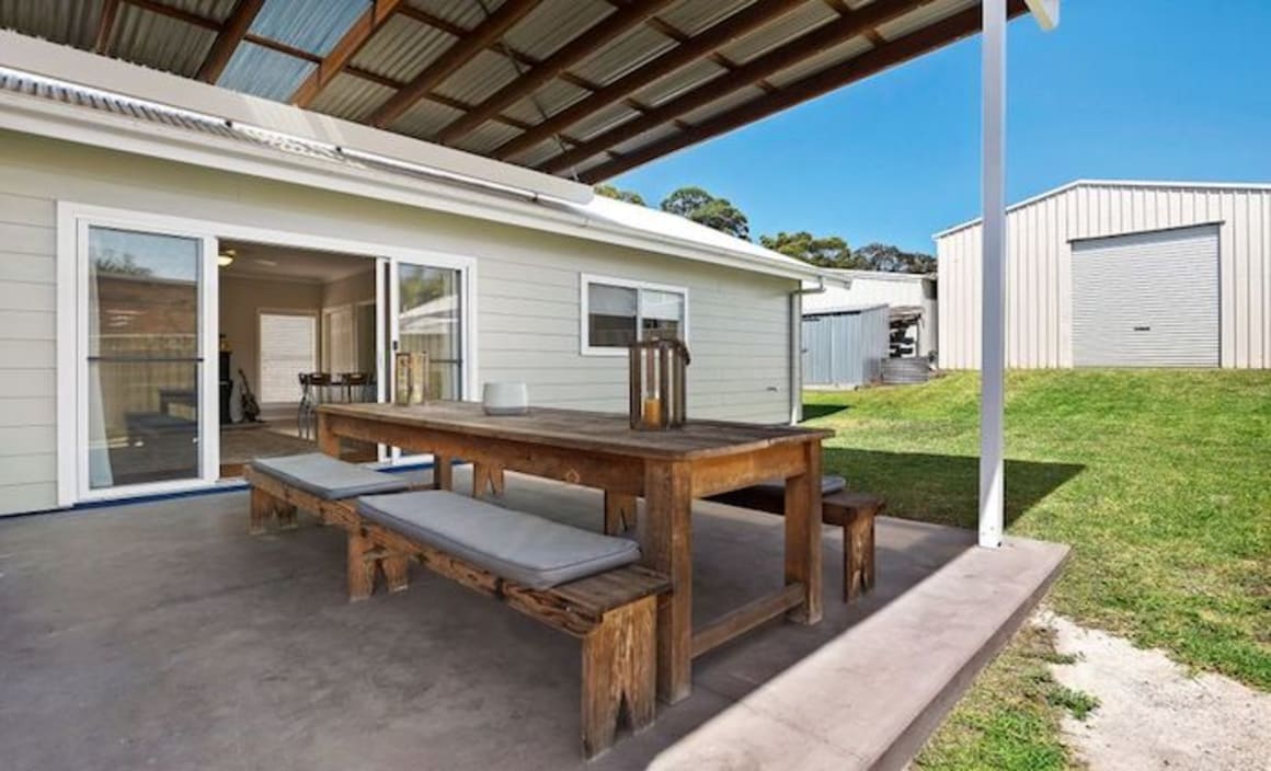 Country music stars Brooke McClymont and Adam Eckersley sell Central Coast home