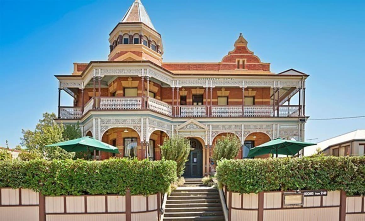 Queenscliff Hotel sold to local family