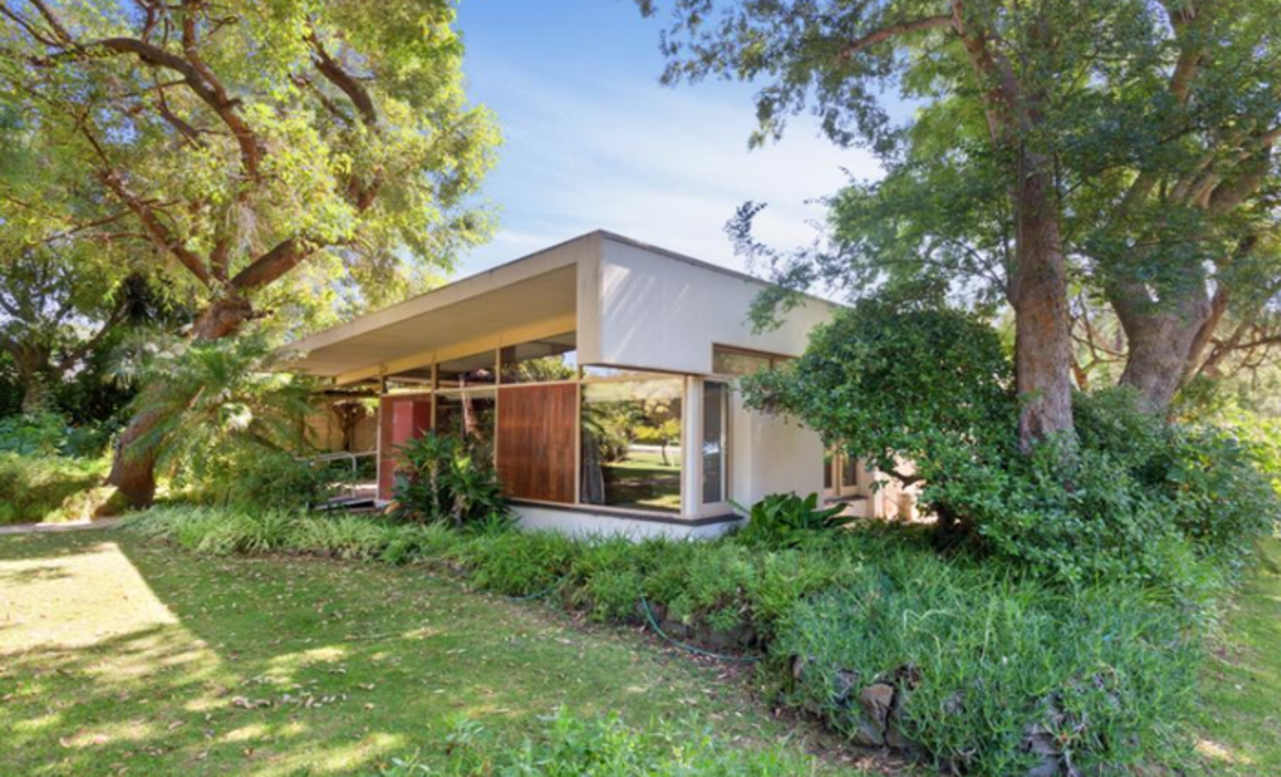 Iwan Iwanoff Modernist Dalkeith home listed