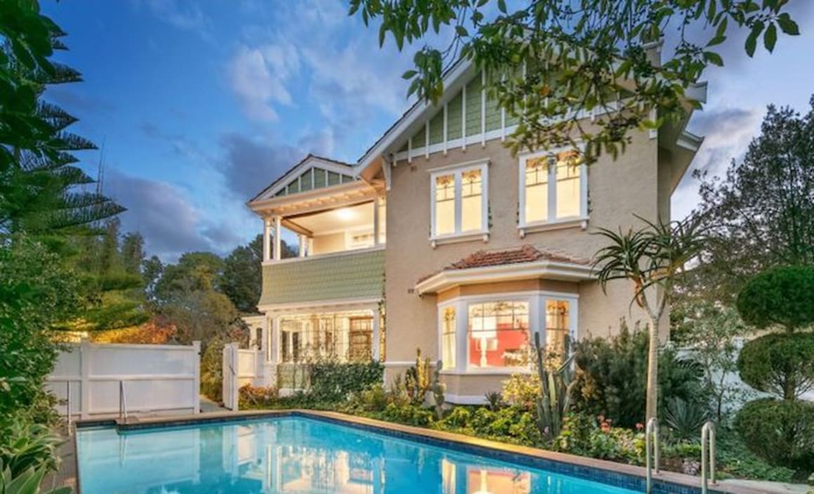 Billionaire Munz family lists Toorak home