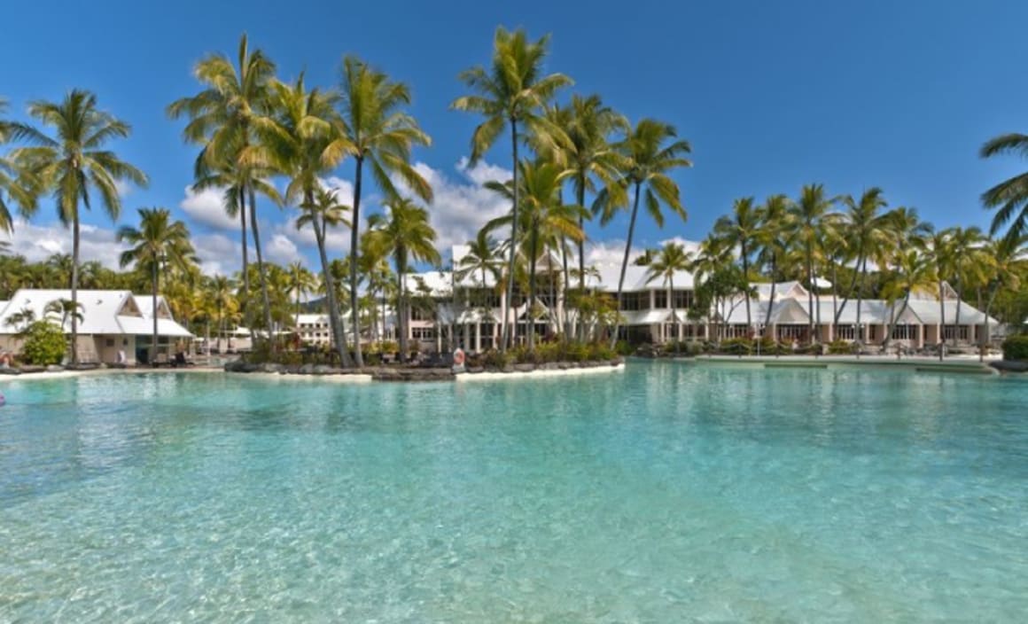 Legendary horse trainer Lloyd Williams lists Port Douglas holiday home