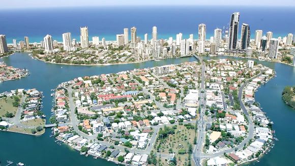 Aerial showing Chevron Island's proximity to Surfers Paradise. Image: Gold Coast Bulletin Between surf, sand and sky - Chevron Island to scale new heights