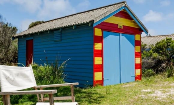 Renovated Rye bathing box sold for 0,000