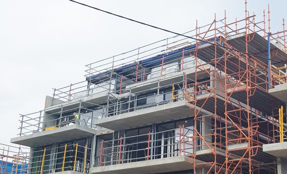 The central apartment building's staggered form responds to the lower scale of the streetscape. On site with Wulff Projects (Part 02) : 122 Roseneath Street, Clifton Hill