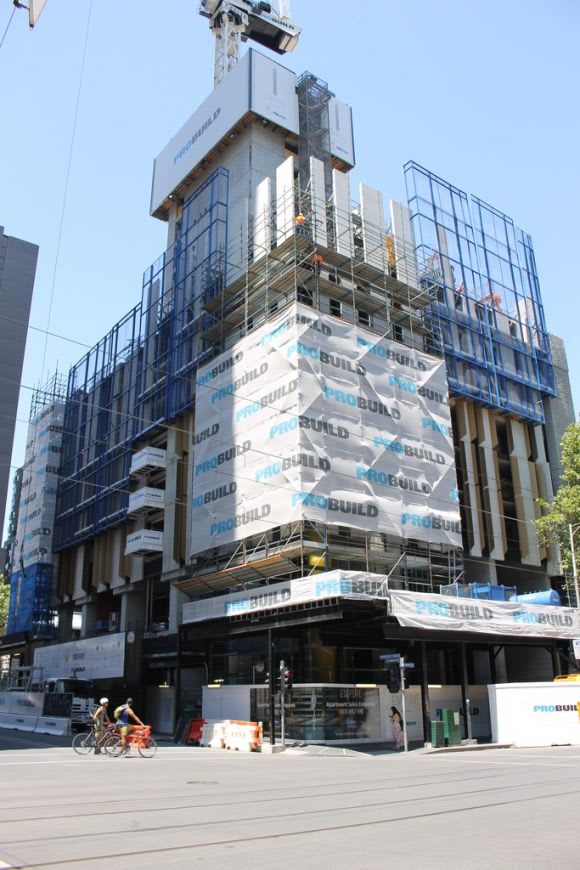 Empire Melbourne construction progress. Image © Ryan Seychell Proposals no more, the top end of Elizabeth Street is now a story of mass construction