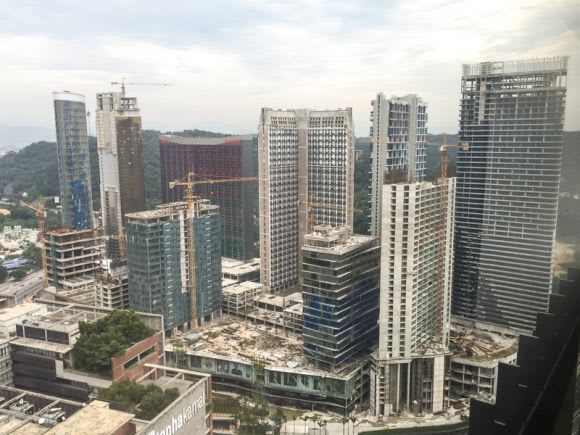 Empire City construction progress. Photo courtesy of forum member D_Y2k.2^, Skyscrapercity. A hint of Melbourne in Malaysia: Hayball's Empire City