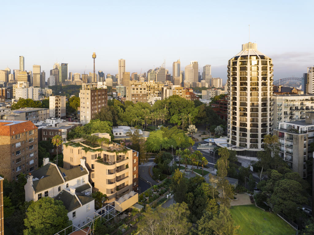 Barncleuth Square, Elizabeth Bay