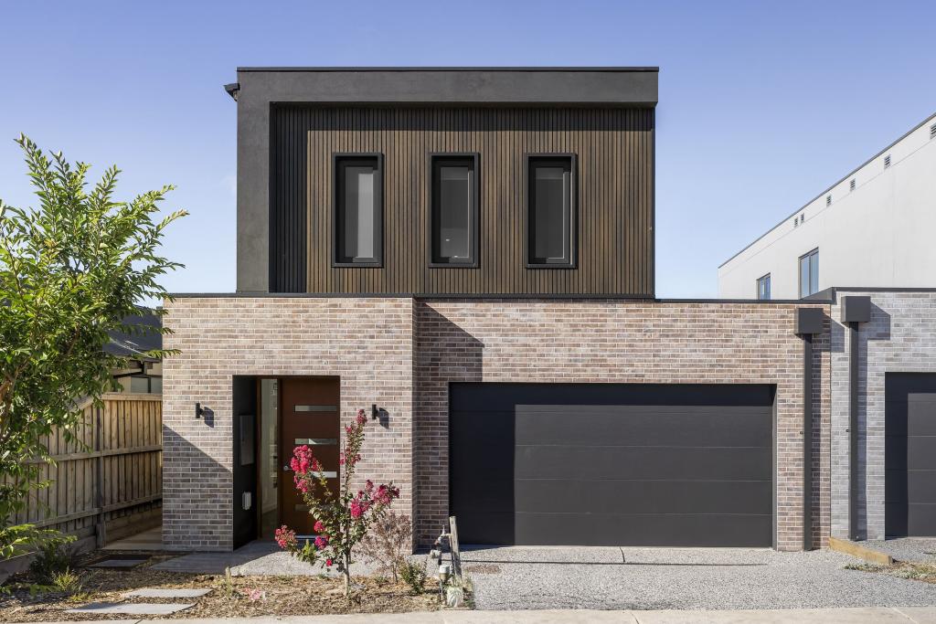 Maplestone Sunbury