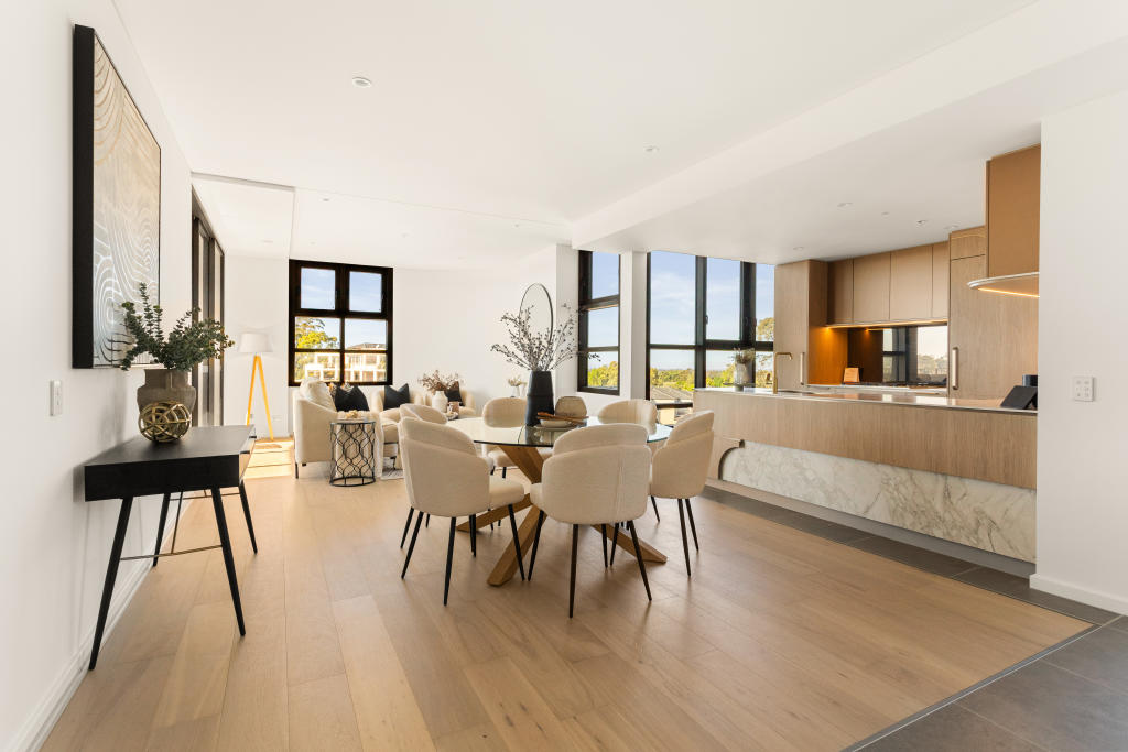 Grand Reve, Castle Hill