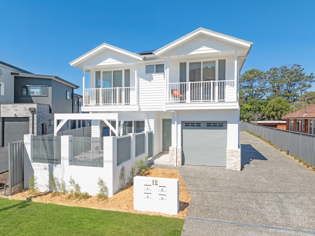 12 Headland Parade, Barrack Point