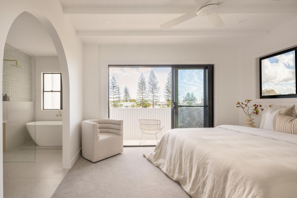 Mimosa, Mermaid Beach