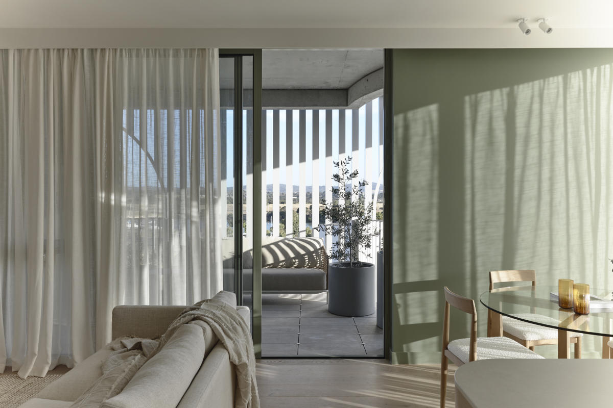 Osprey, Safety Beach