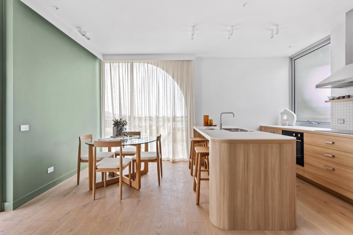 Osprey, Safety Beach