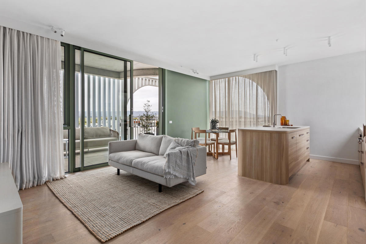 Osprey, Safety Beach