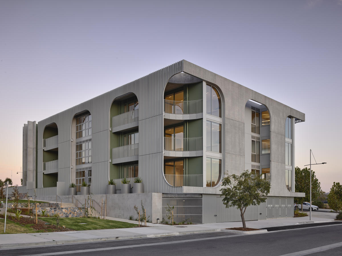 Osprey, Safety Beach