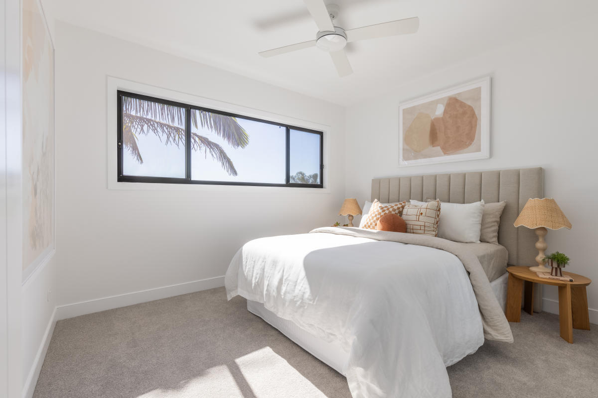 Mimosa, Mermaid Beach