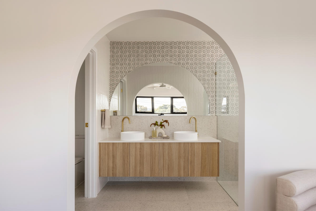 Mimosa, Mermaid Beach