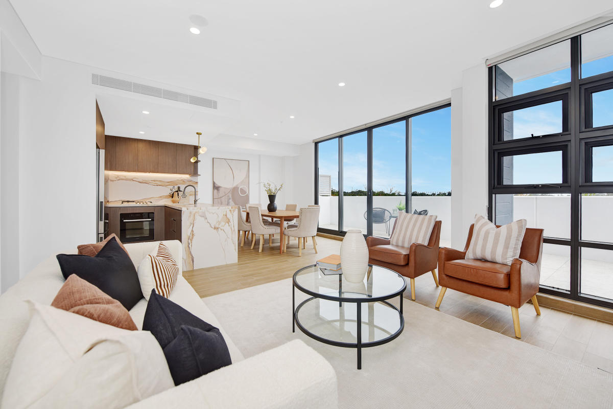 Sterling, Lane Cove North