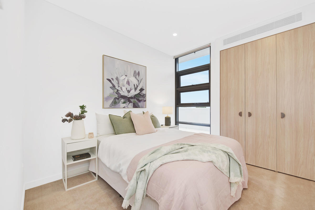 Sterling, Lane Cove North