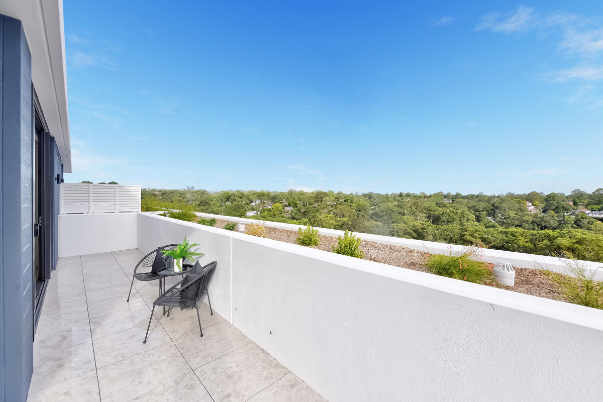 Sterling, Lane Cove North