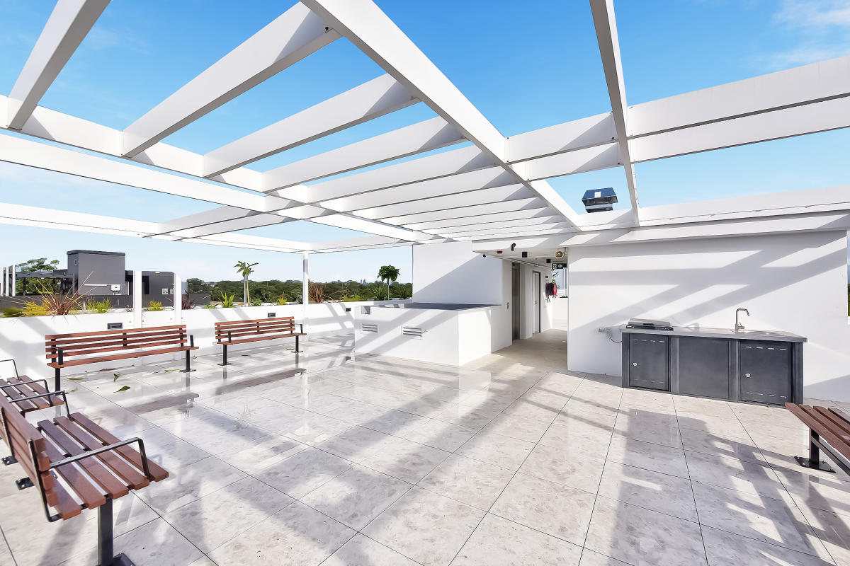 Sterling, Lane Cove North