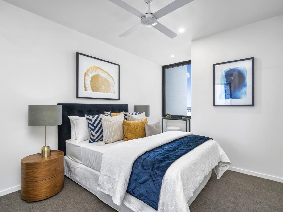 Summit on Broadwater