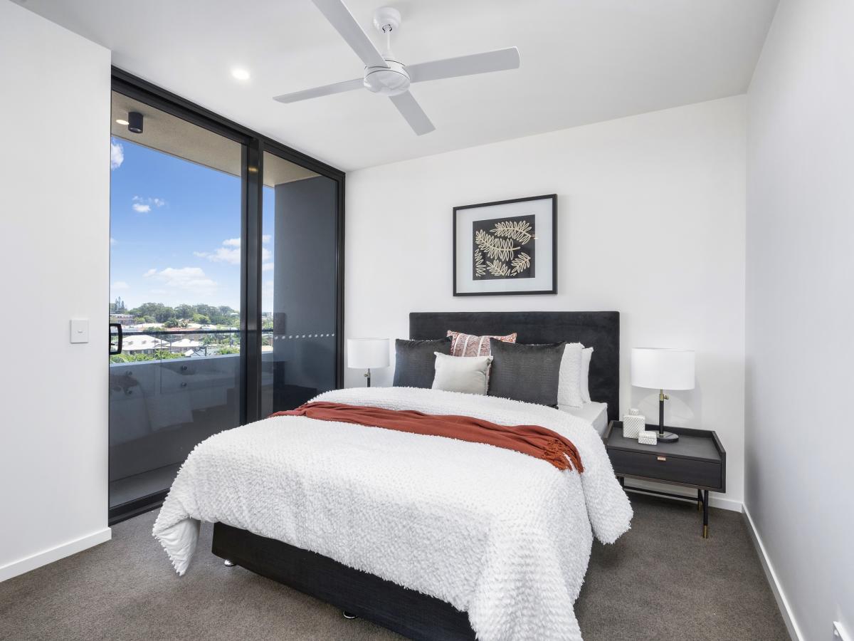 Summit on Broadwater