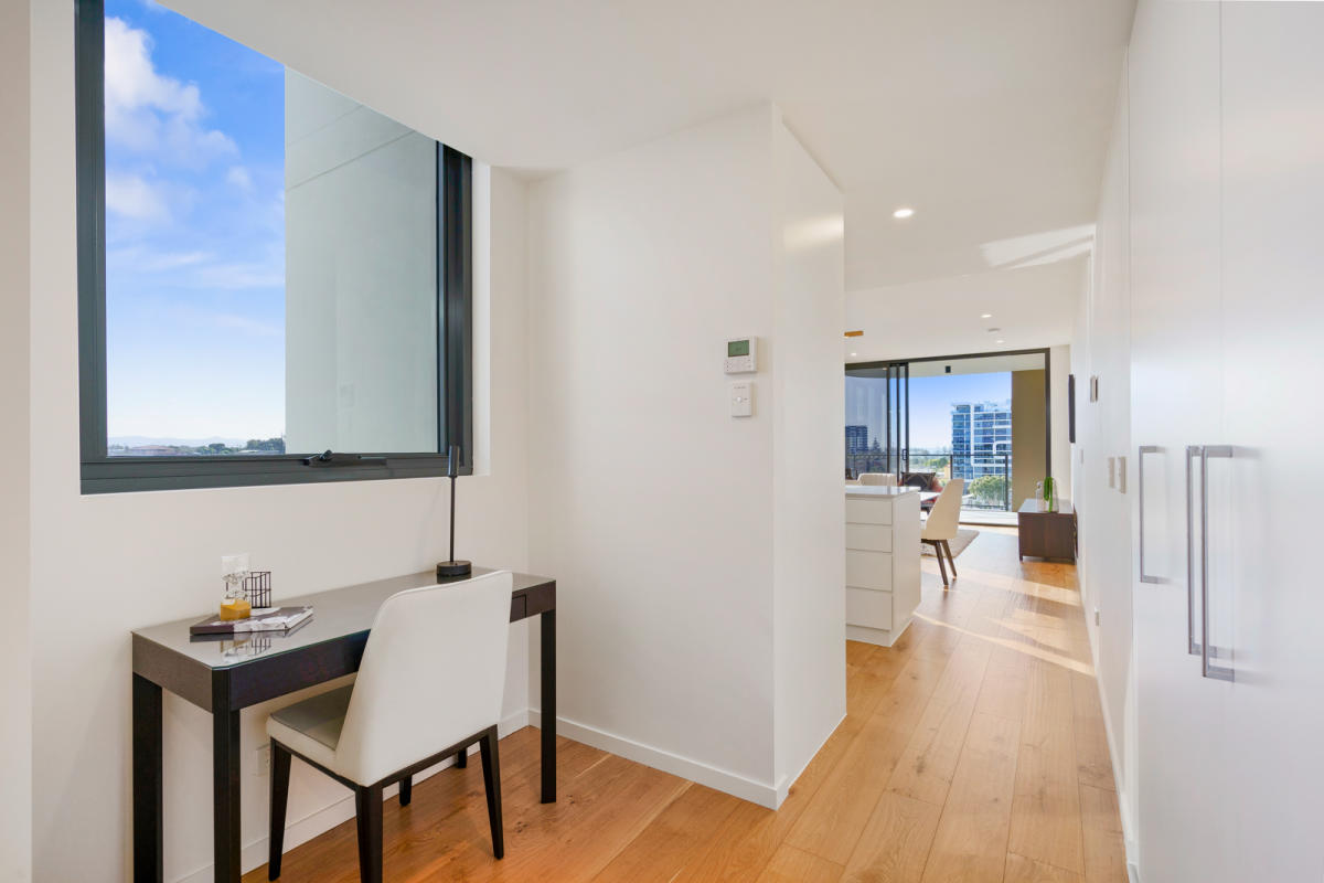 Summit on Broadwater